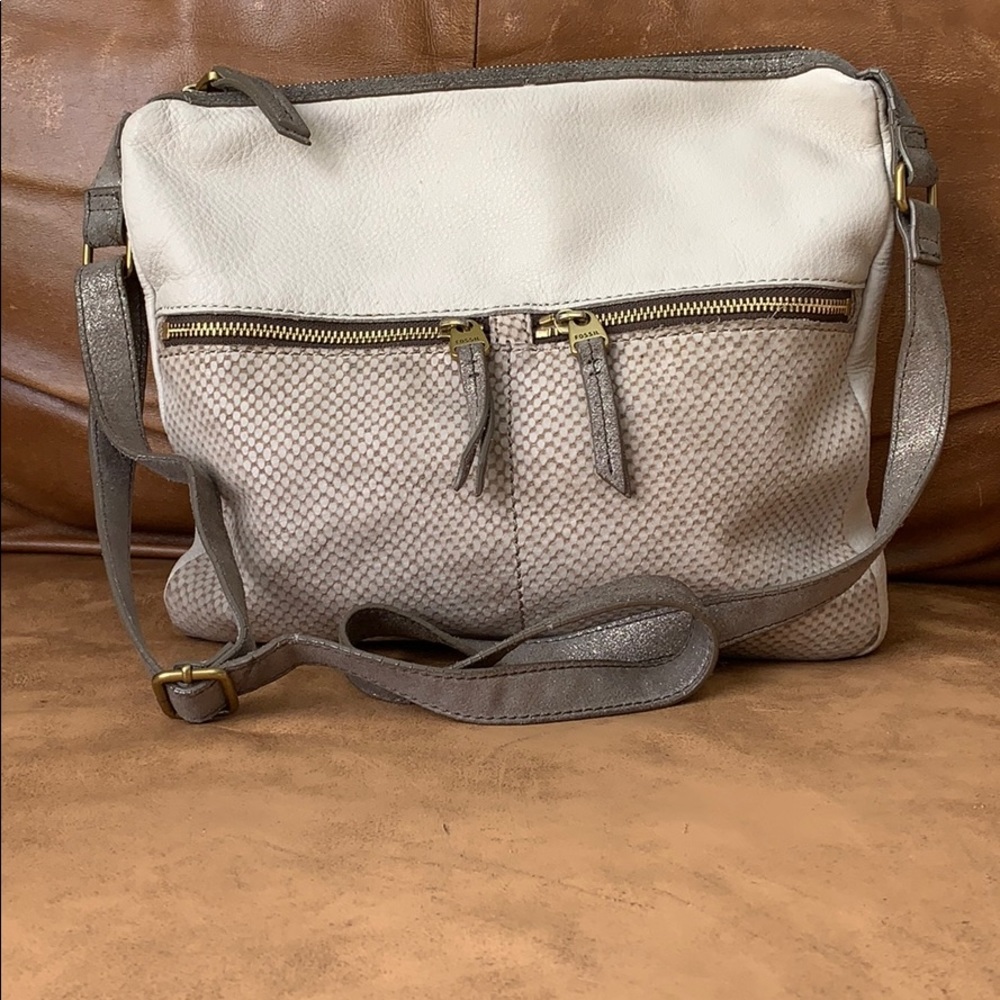 Leather fossil cross body hand bag